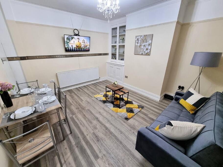 *6R* Setup For Your Most Amazing & Relaxed Stay + Free Parking + Free Fast Wifi * Beeston Hill 외부 사진